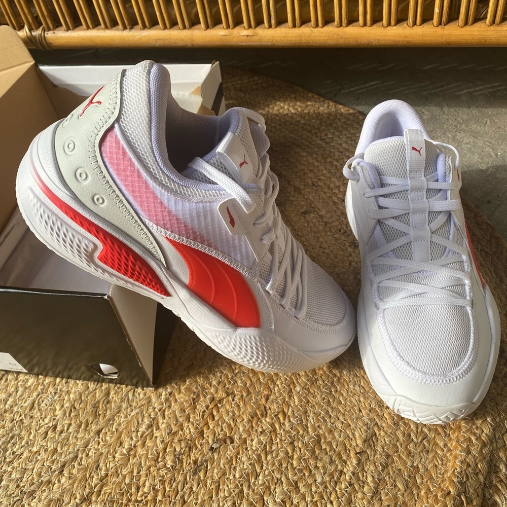 New in box mens size 11 Puma Court RiderTeam basketball shoe